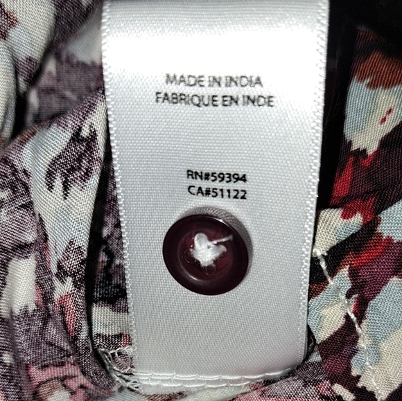 BeachLunchLounge Size S Red White Floral Print Button Down Shirt NWT ECO B38#4 - Picture 9 of 14